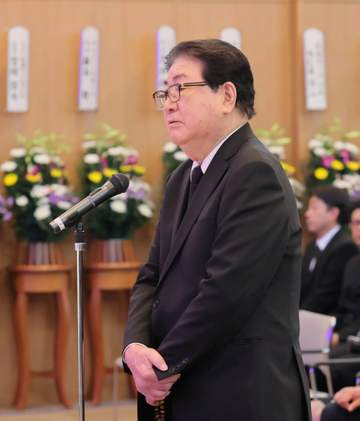 池谷公二郎さん告別式 盟友・山本浩二氏が弔辞「イケ、良い笑顔だよ」約180人が参列 巨人・松井秀喜監督からの供花も