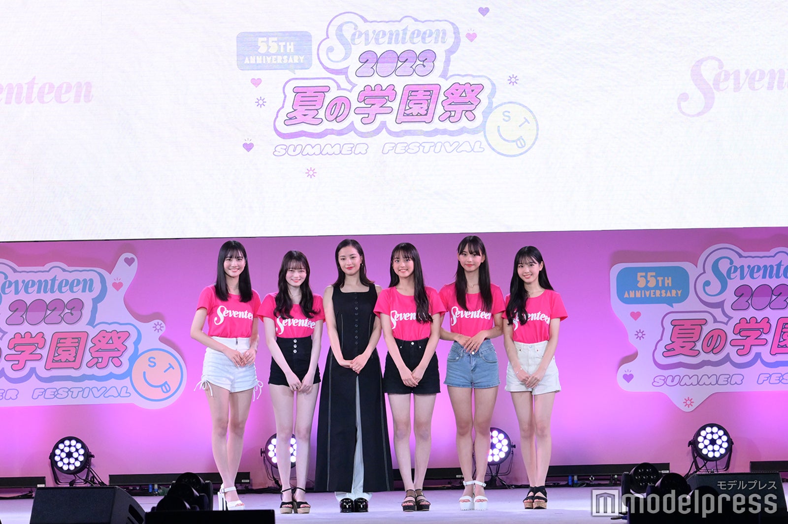 （左から）関谷瑠紀、高比良由菜、広瀬すず、竹下優名、松本麗世、宮迫翠月（C）モデルプレス（C）モデルプレス