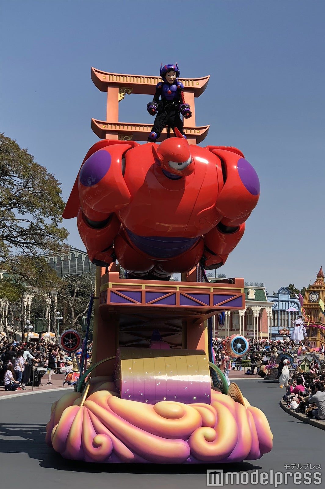 ヒロ、ベイマックス／パレード「ドリーミング・アップ！」（C）モデルプレス（C）Disney