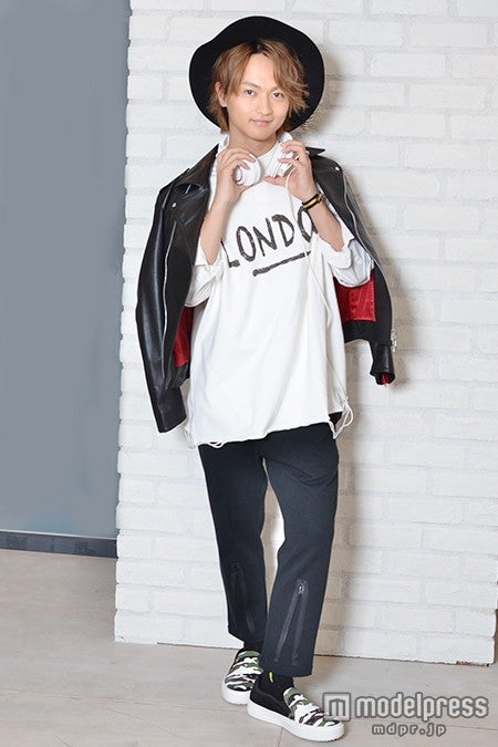 To-i／ジャケット・シューズ「GUILD PRIME」、シャツ・Tシャツ「VICTIM」、パンツ「MACKDADDY」