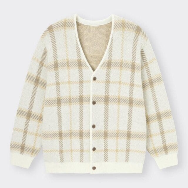 GU 着こなしパターン 秋コーデ 旬見え 6パターン たむ イラスト GU 着こなしパターン 秋コーデ 旬見え 6パターン たむ イラスト ブラッシュドヤーンカーディガン