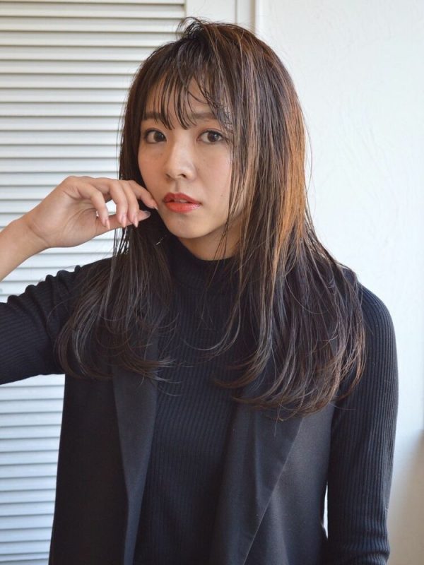 黒髪ロングさんに似合うストレートヘアアレンジ特集 大人可愛いスタイルに モデルプレス