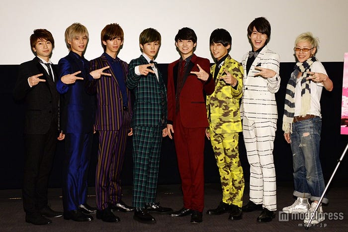 (左から)コーイチ、カイ、リョウガ、タクヤ、ユーキ、ユースケ、タカシ、福山桜子監督