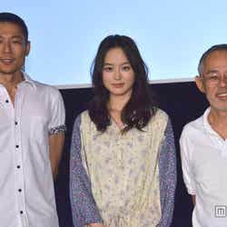 (左から)西村義明プロデューサー、朝倉あき、鈴木敏夫プロデューサー
