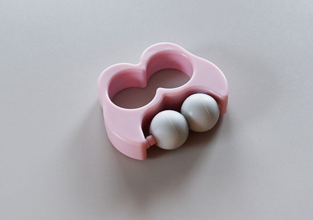 ダイソーのミニ携帯フェイスローラー