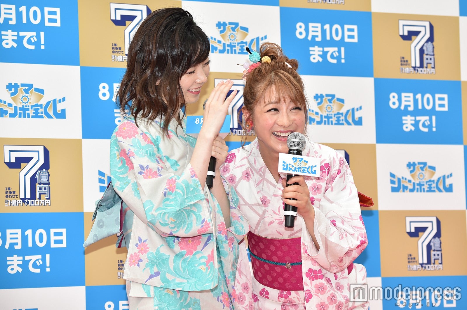 島崎遥香、鈴木奈々（C）モデルプレス