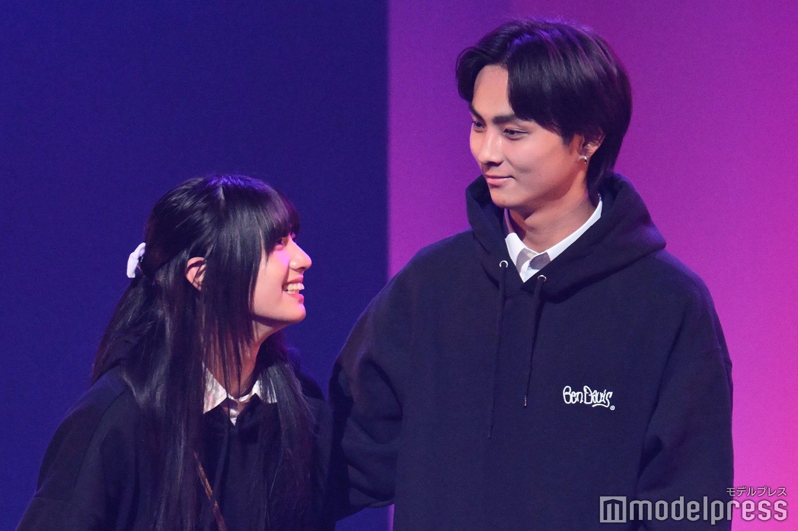 向井怜衣、小幡海潤（C）モデルプレス