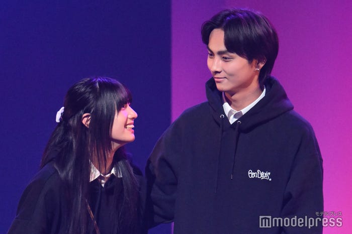 向井怜衣、小幡海潤(C)モデルプレス