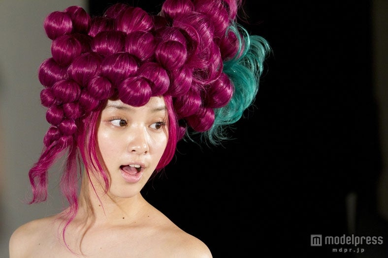 武井咲／新CM 「フルーツな女」篇メイキングショット