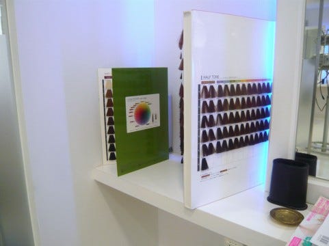 14年ヘアカラーのトレンドは チョコレート ハニー ブロックに分けてカラー モデルプレス 14年ヘアカラーのトレンドは チョコレート ハニー ブロックに分けてカラー モデルプレス