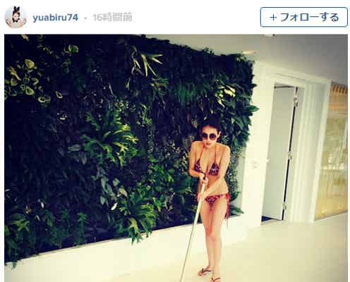 あびる優、美ボディ露わな水着姿に「産後に見えない」「完璧スタイル」の声