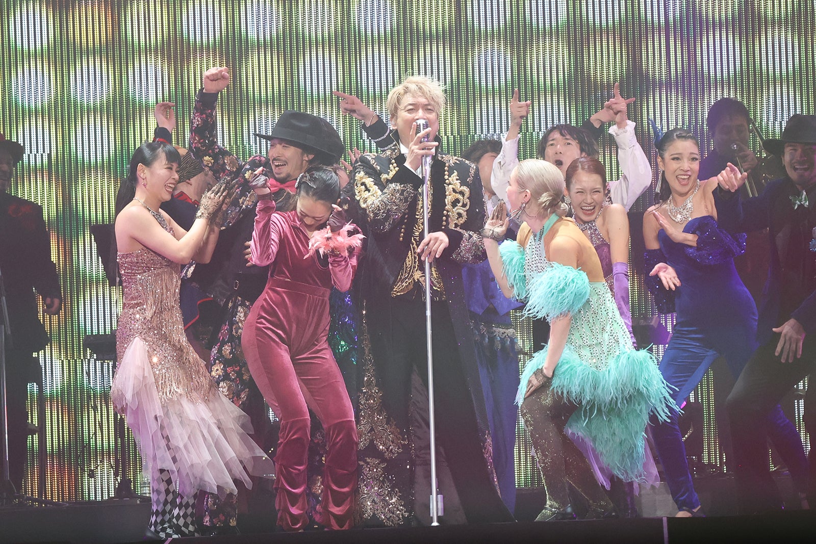 香取慎吾「Black Rabbit」ライブ写真（提供写真）