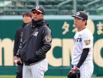 阪神・藤川監督「東京ドームに乗り込む時は村上、佐藤を先頭に行きたい」サプライズで開幕投手・村上を発表【一問一答】