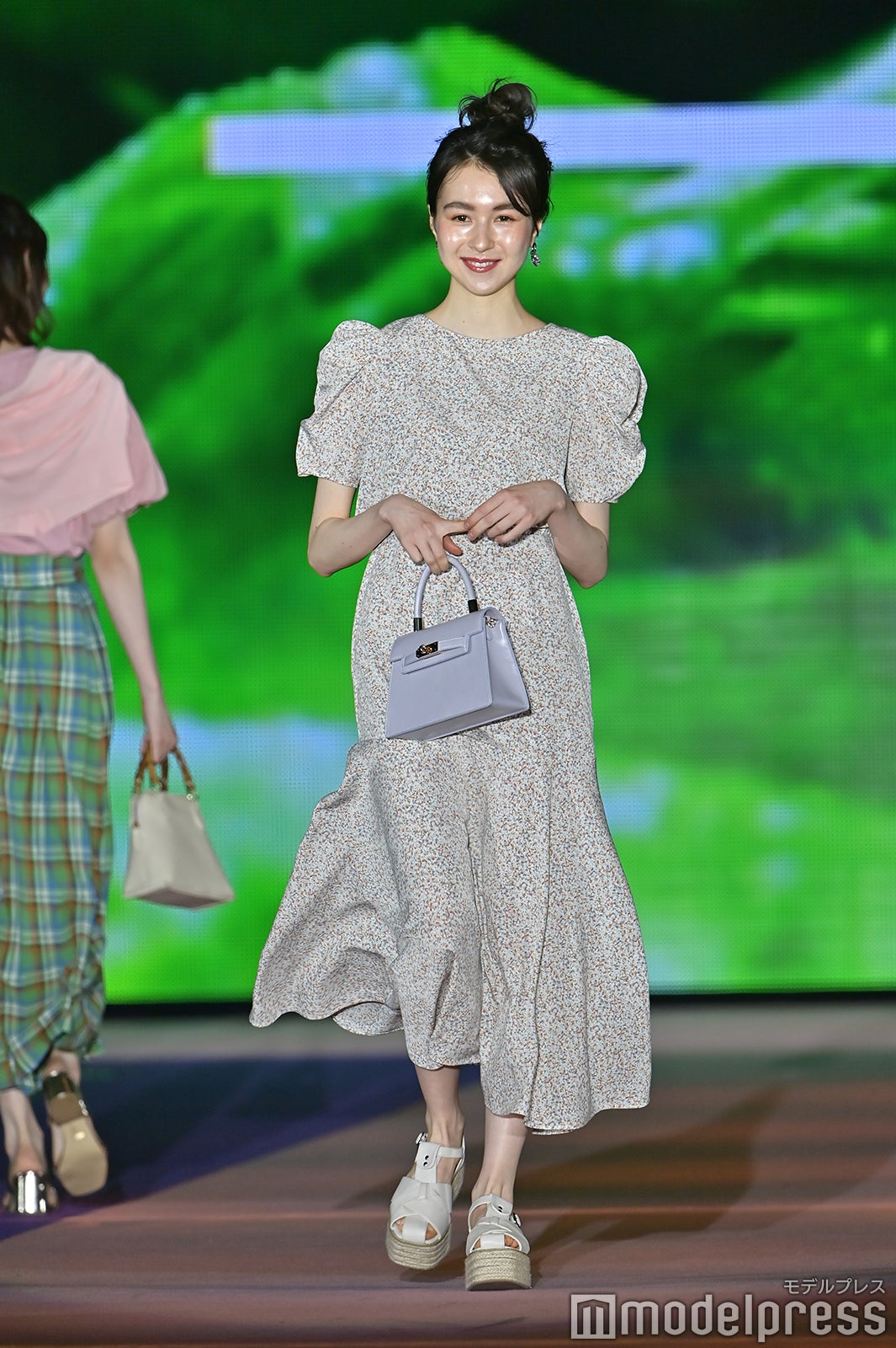 （C）モデルプレス