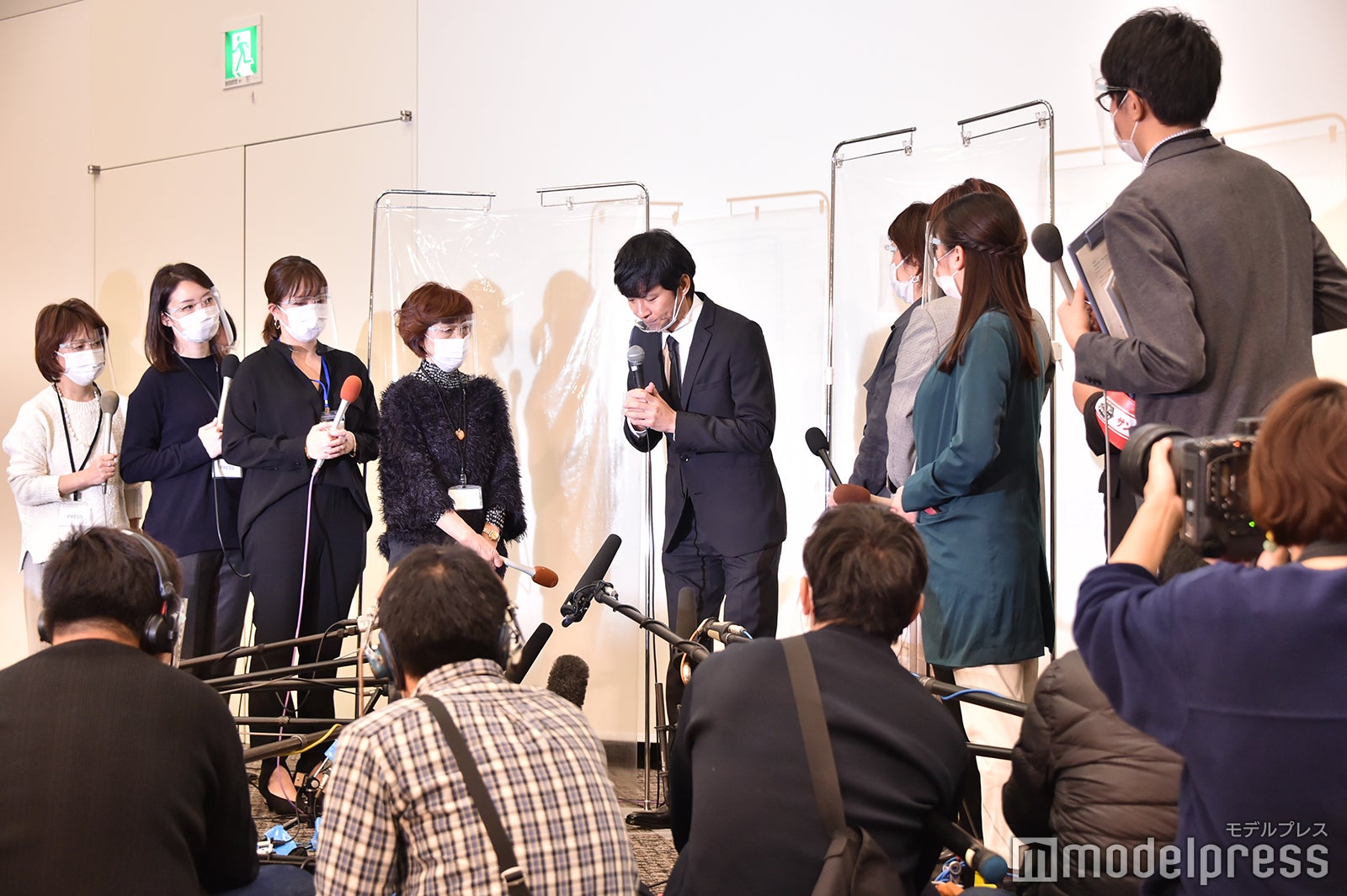 渡部建謝罪会見 （C）モデルプレス