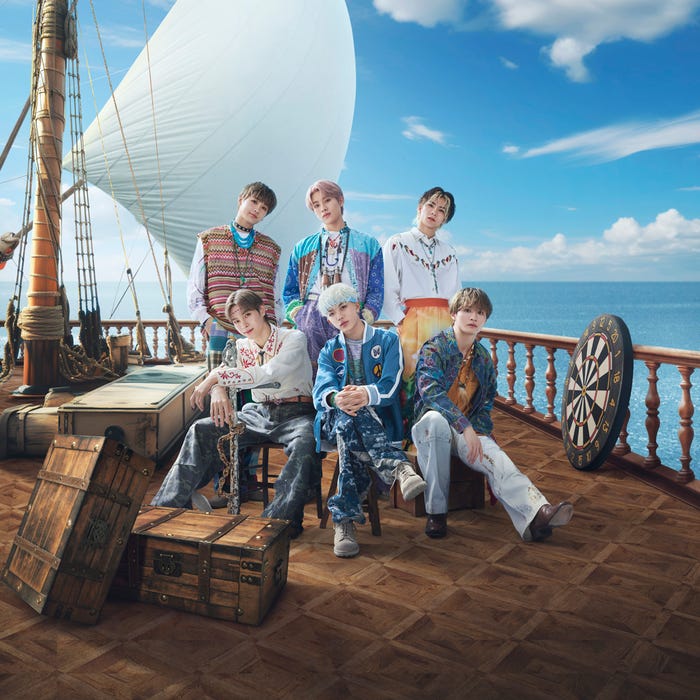 DXTEEN(C)LAPONE Entertainment