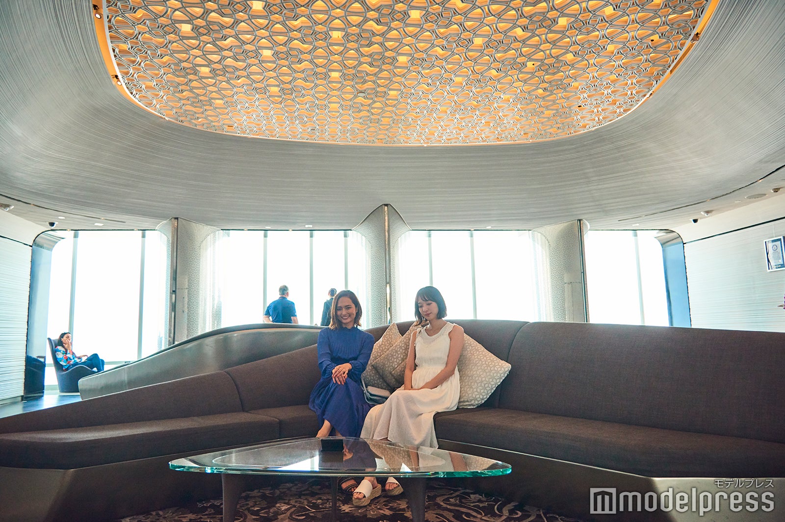ラグジュアリーなラウンジに気分もアガる（C）モデルプレス
