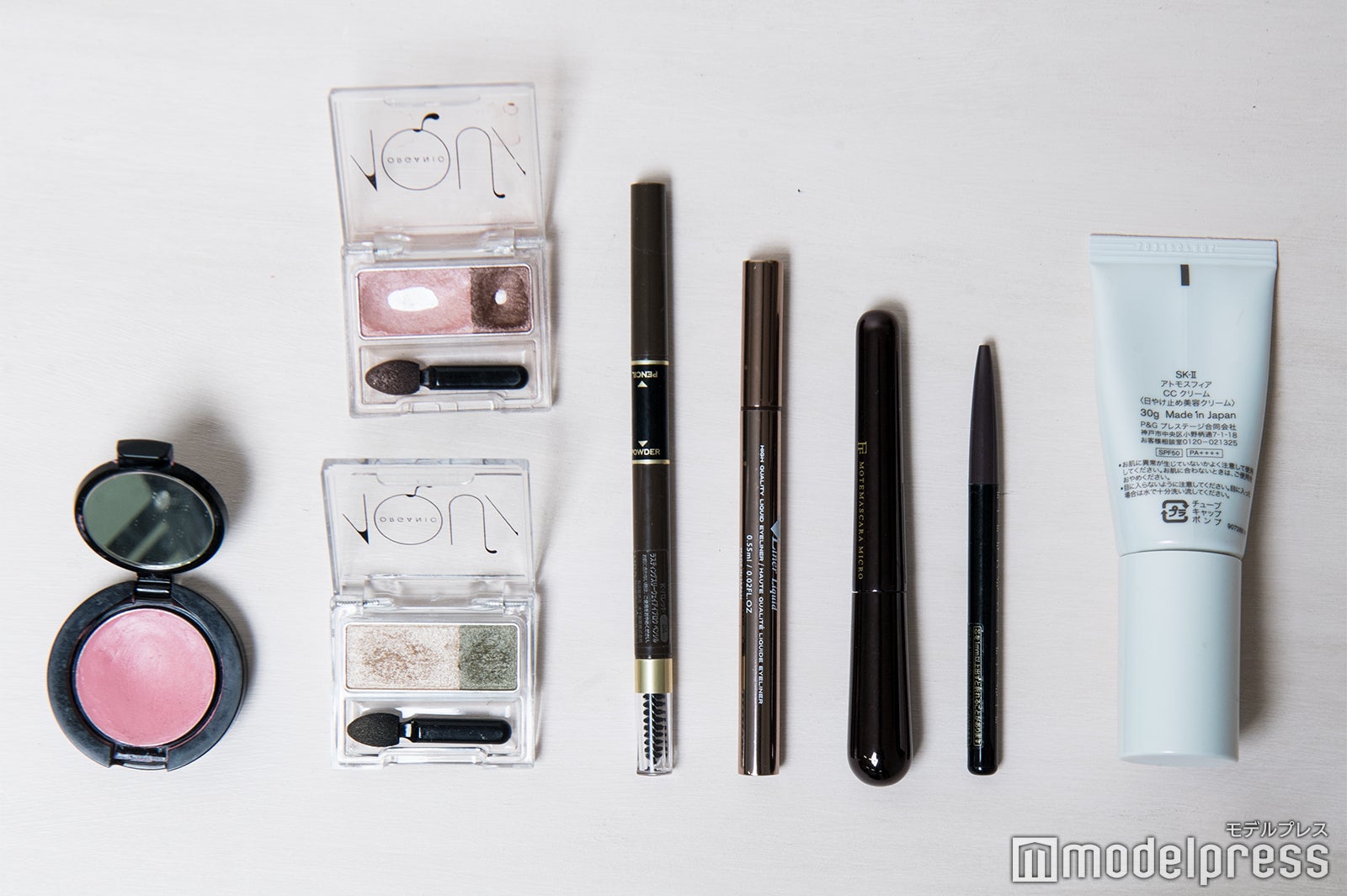 （C）モデルプレス