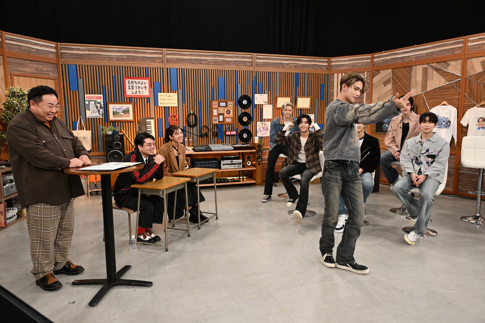 ダンスを披露するNI-KI（C）テレビ朝日