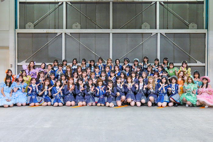 AKB48、松本伊代、JKT48(C)AKB48