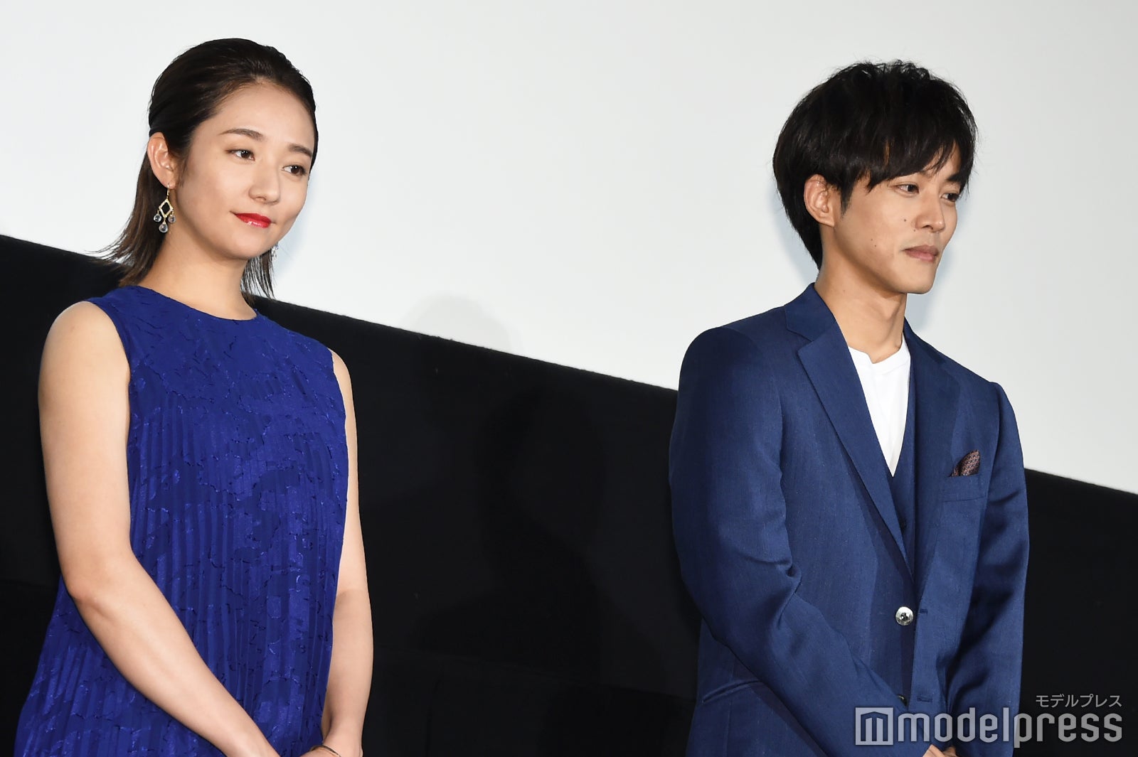 （左から）木村文乃、松坂桃李（C）モデルプレス