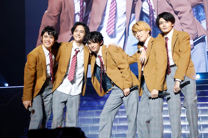 15th Anniversary SUPER HANDSOME LIVE「JUMP↑ with YOU」【16日夜公演】写真提供:アミューズ