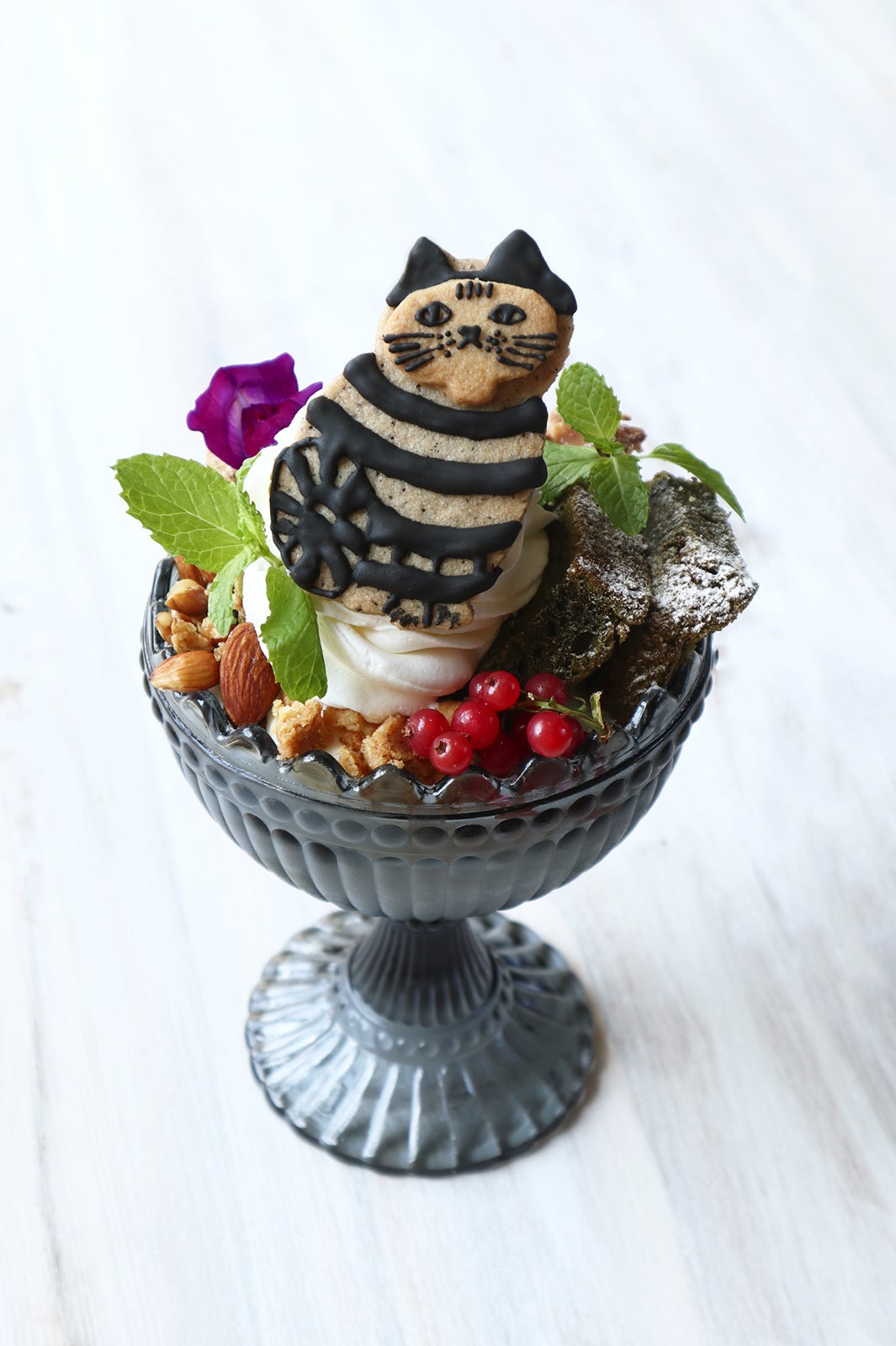 ミア トライフルパフェ
（15:00～限定メニュー）（C）LISA LARSON