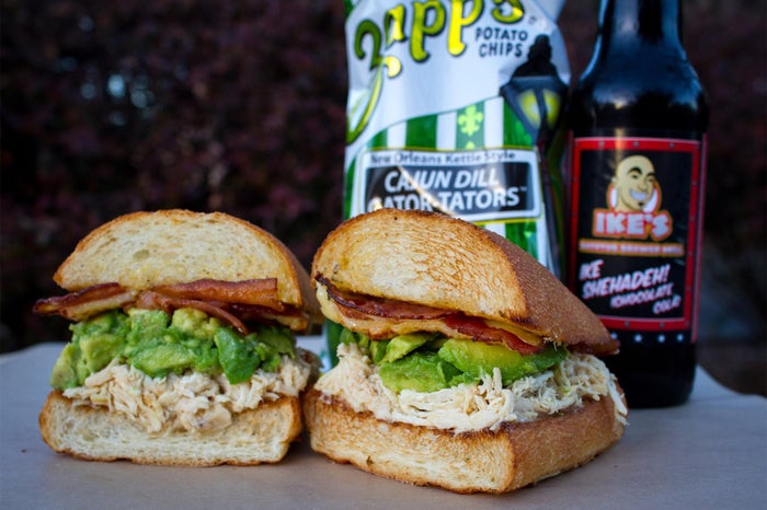 #12 Andrew Luck_chicken, bacon, garlic ＆ herb seasoning, avo, gouda／画像提供：アイクス・ラブ＆サンドウィッチ