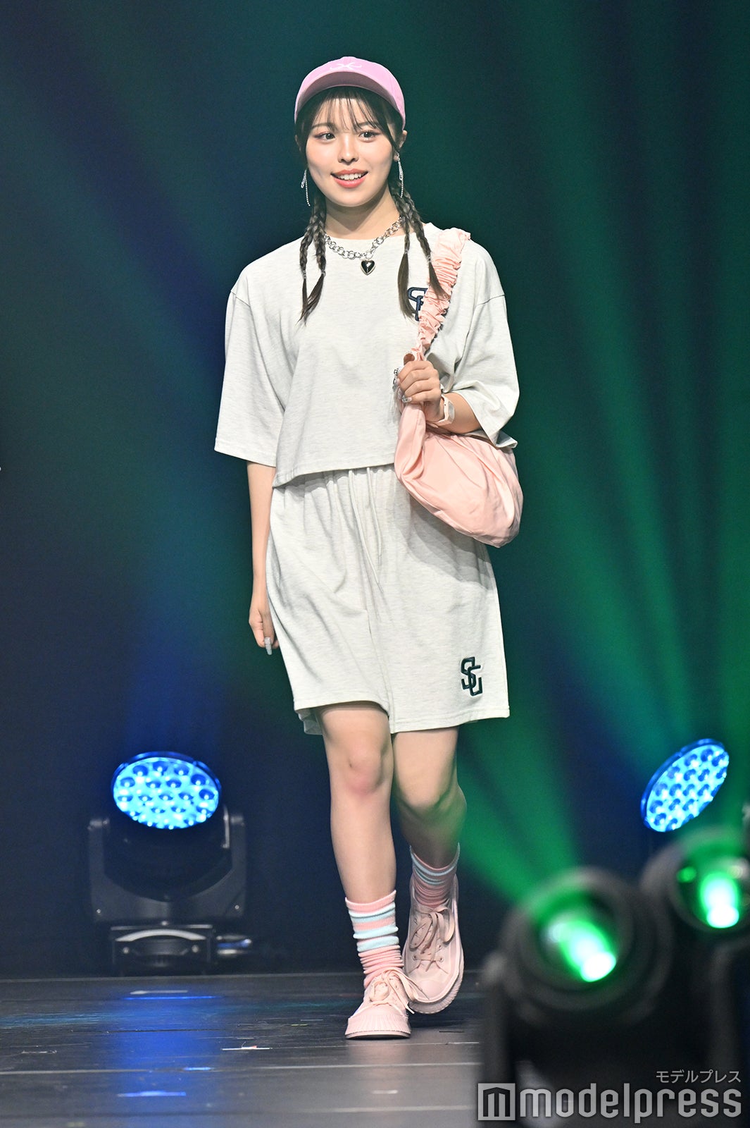 （C）モデルプレス