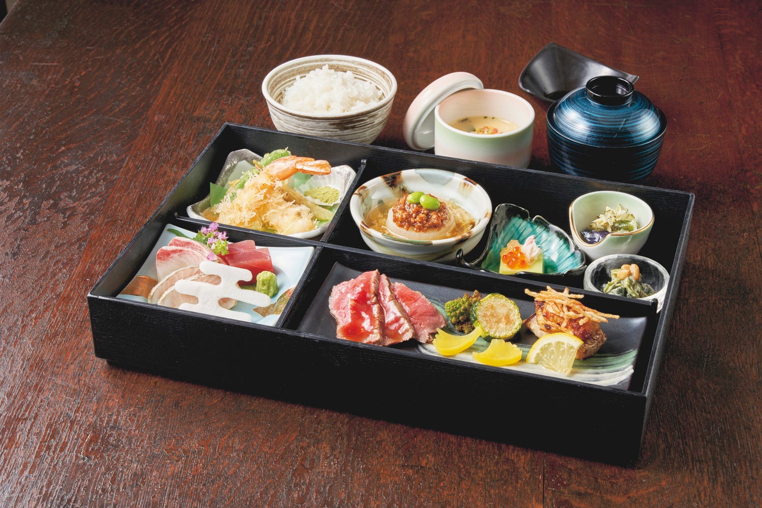 USJ「鬼滅の刃」新レストラン「刀鍛冶の里 ひょっとこ亭」メニュー公開 新食べ歩きフードやグッズも