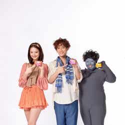 左から:佐々木希、佐藤健、渡辺直美