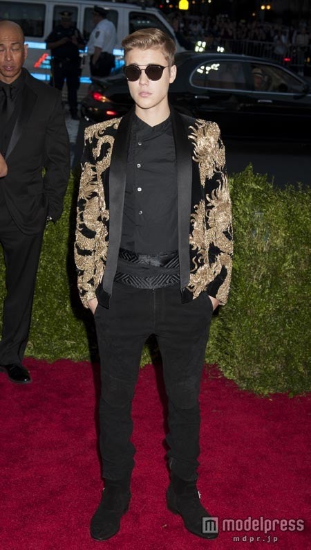 ジャスティン・ビーバーが同じパンツを１回しかはかない理由とは？