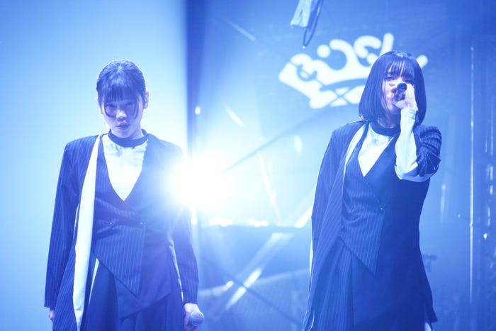 セントチヒロ・チッチ、アユニ・D (C)日本テレビ