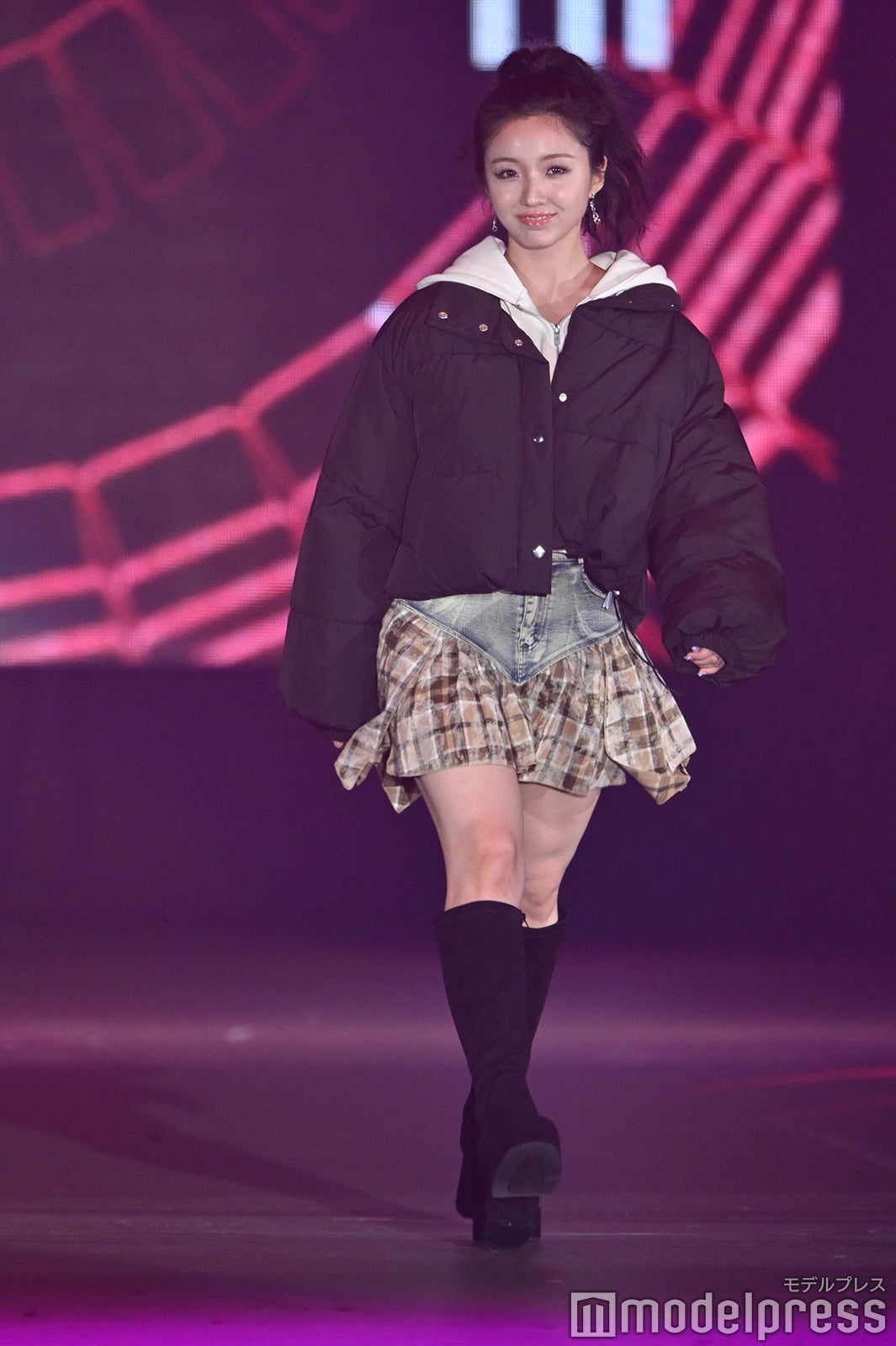 （C）モデルプレス