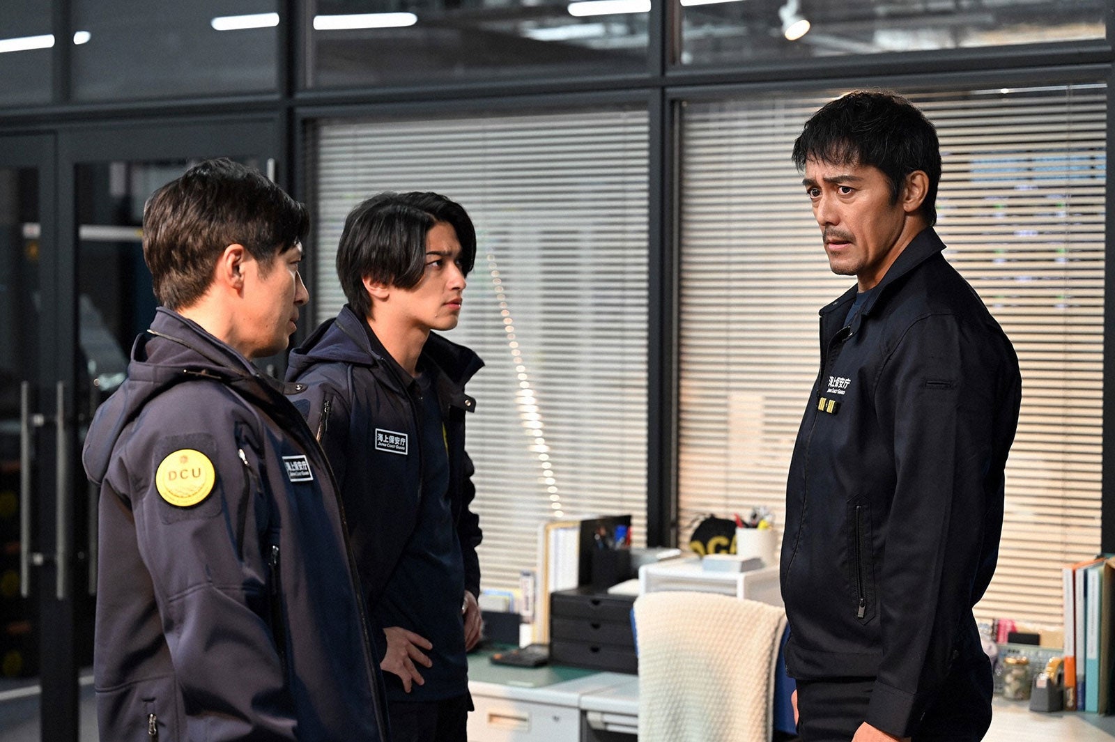 高橋光臣、横浜流星、阿部寛／「DCU」第4話より（C）TBS