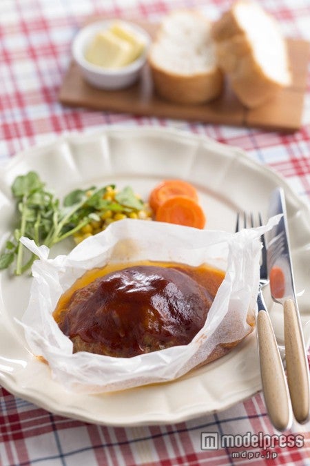 レンジで温めるだけで本格の味「包みハンバーグ」