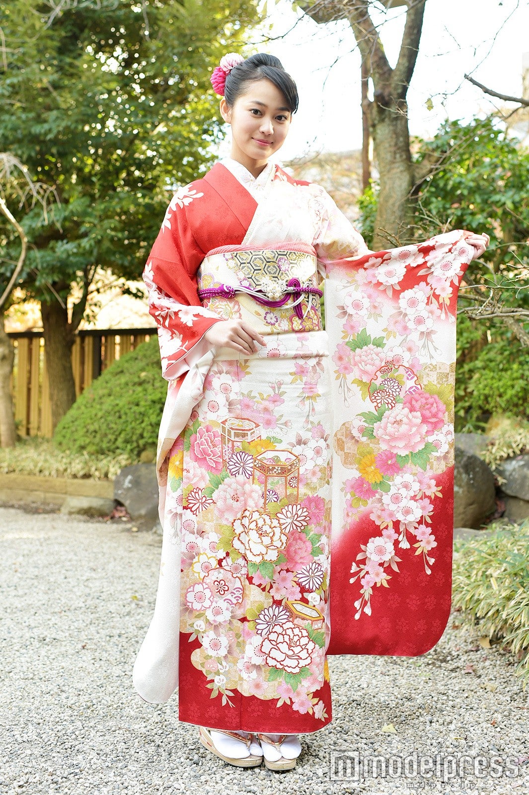 吉本実憂（C）モデルプレス