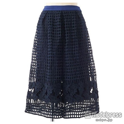 メッシュ＆レースガウチョパンツ「FASHION WALKER」14,904円（税込）