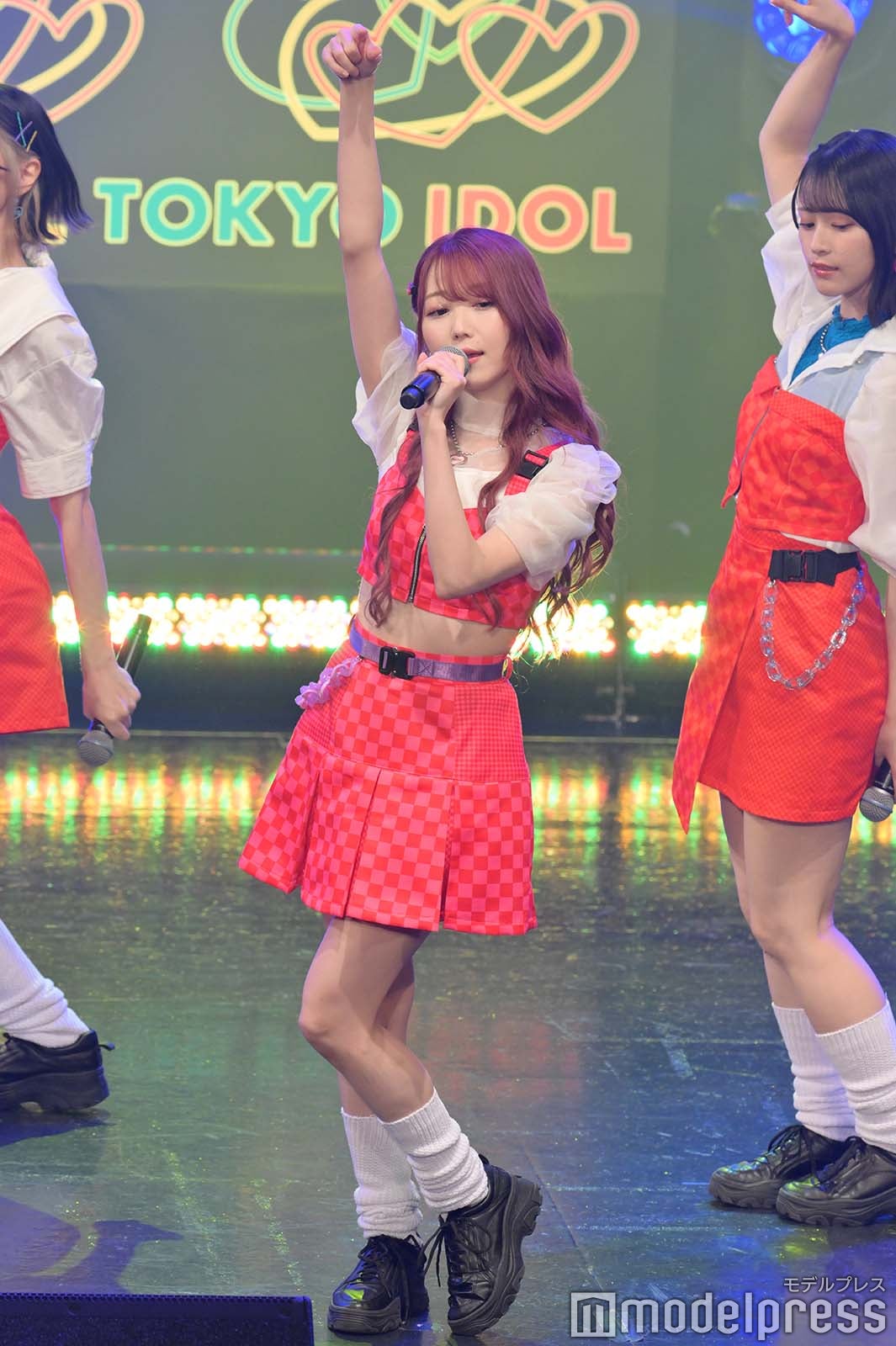 =LOVE （C）モデルプレス