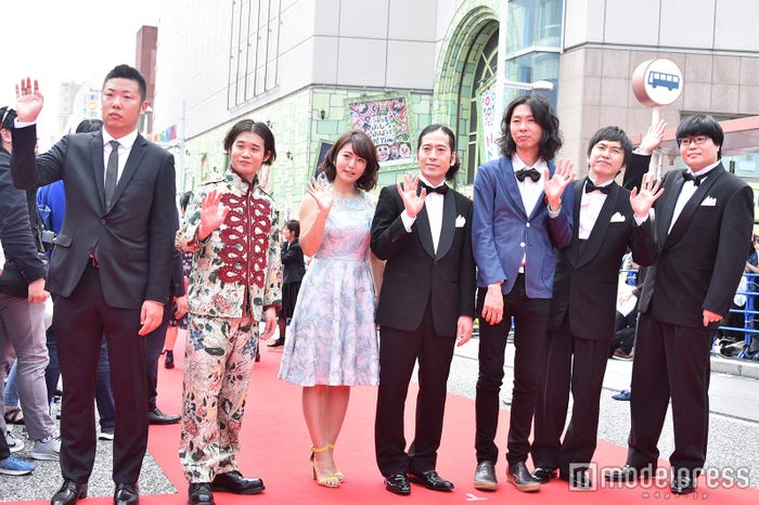 矢本悠馬ら「海辺の週刊大衆」のキャスト (C)モデルプレス