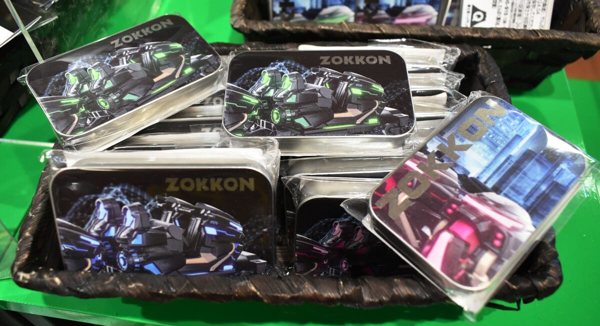 ZOKKONラムネスライド缶 650円。デザインは2種（それぞれカラーが3種）