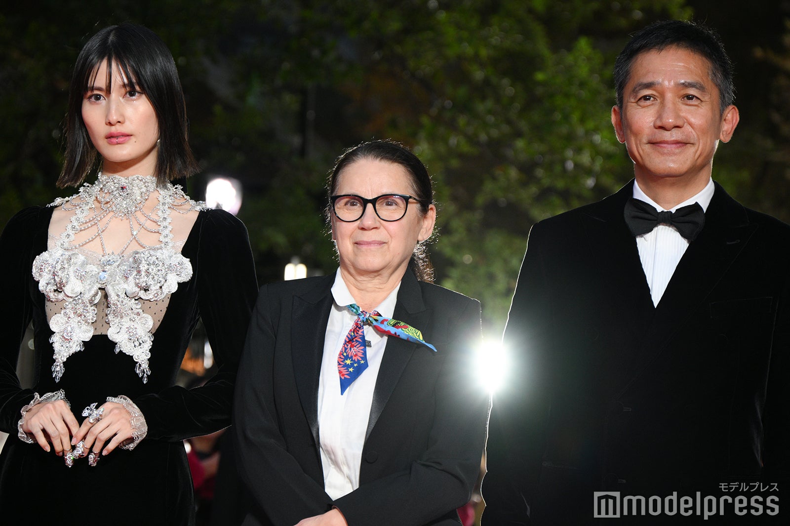 橋本愛、エニェディ・イルディコー、トニー・レオン（C）モデルプレス