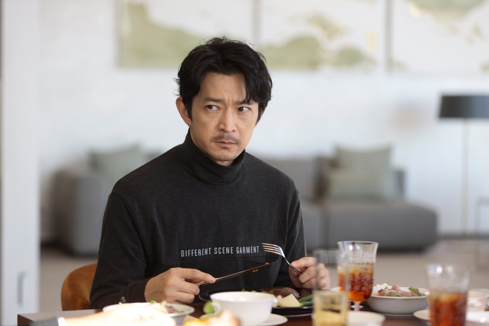 津田健次郎「グレイトギフト」第3話より（C）テレビ朝日