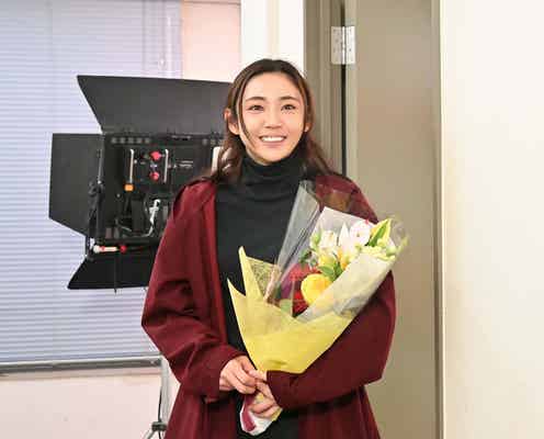 「新空港占拠」山谷花純、ラストシーンで櫻井翔と初共演「夢が叶いました」濱津隆とクランクアップ<コメント>