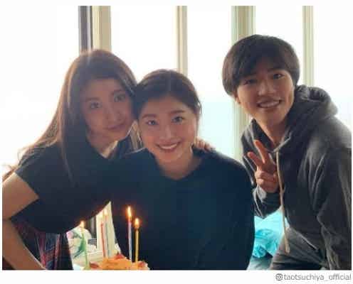 土屋太鳳、姉・炎伽&弟・神葉との3ショット公開 家族でバースデー祝い