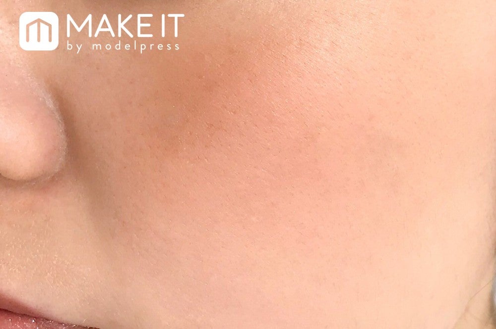 SUQQU／ピュア カラー ブラッシュ／11 華煤‐HANASUSU 使用 (C)メイクイット