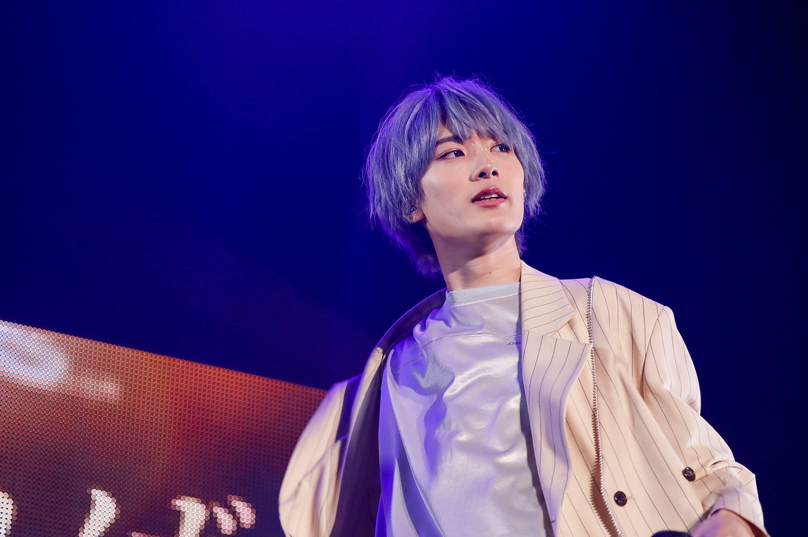 M!LK『7人7色～Winding Road～』（C）笹森健一、小坂茂雄