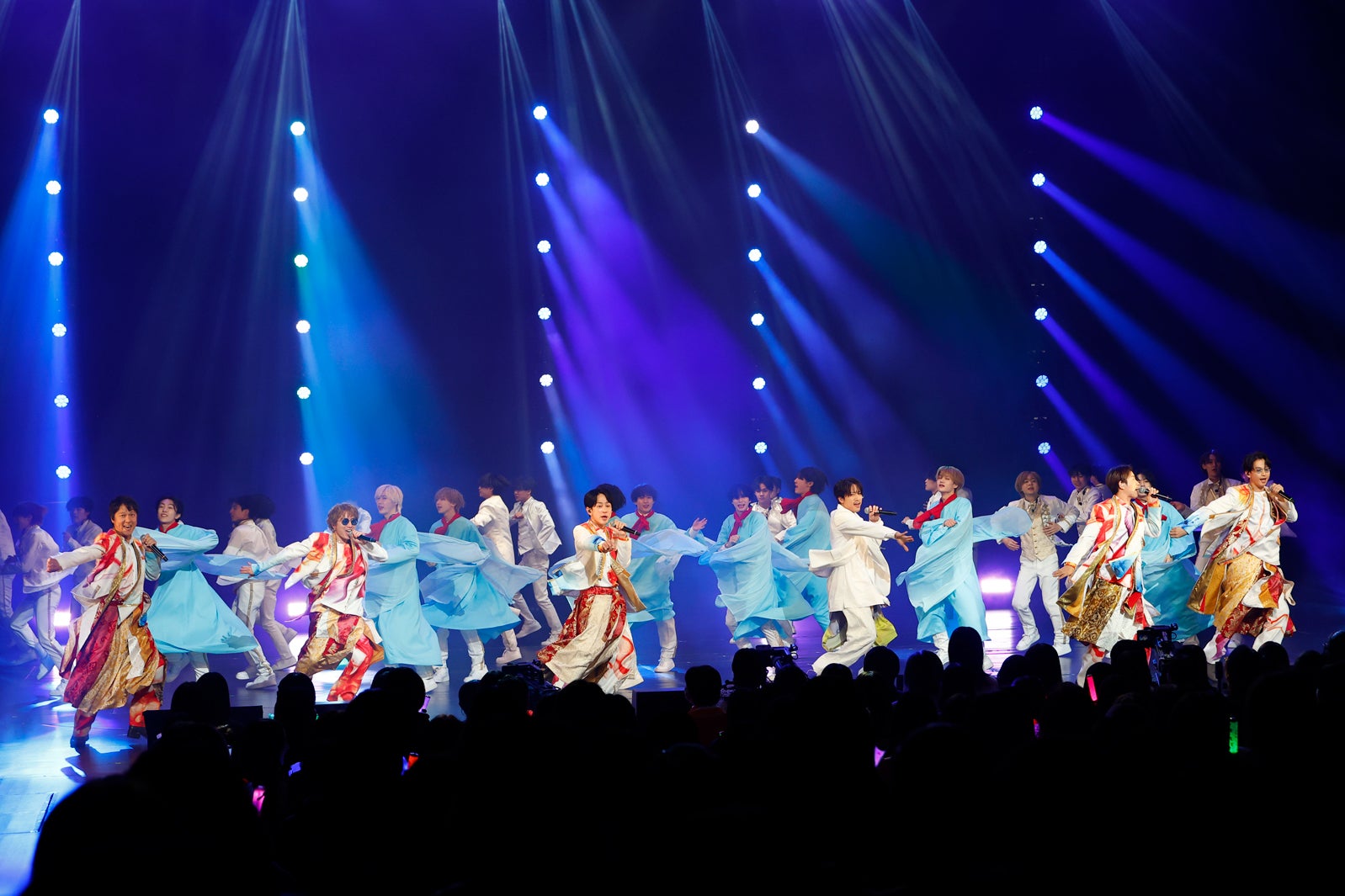 「ほんまおおきに大阪松竹座～WE are 松竹座男子。今まで永らくお世話になりました。関ジュの頃、和室の楽屋で向き合った日々。そんな青春の場所でSUPER Aぇ!卒業式。～」（提供写真）