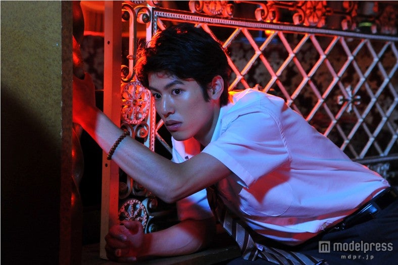 ストーカー扱いされる徳山（堀井新太）／「GTO」第3話より（C）関西テレビ