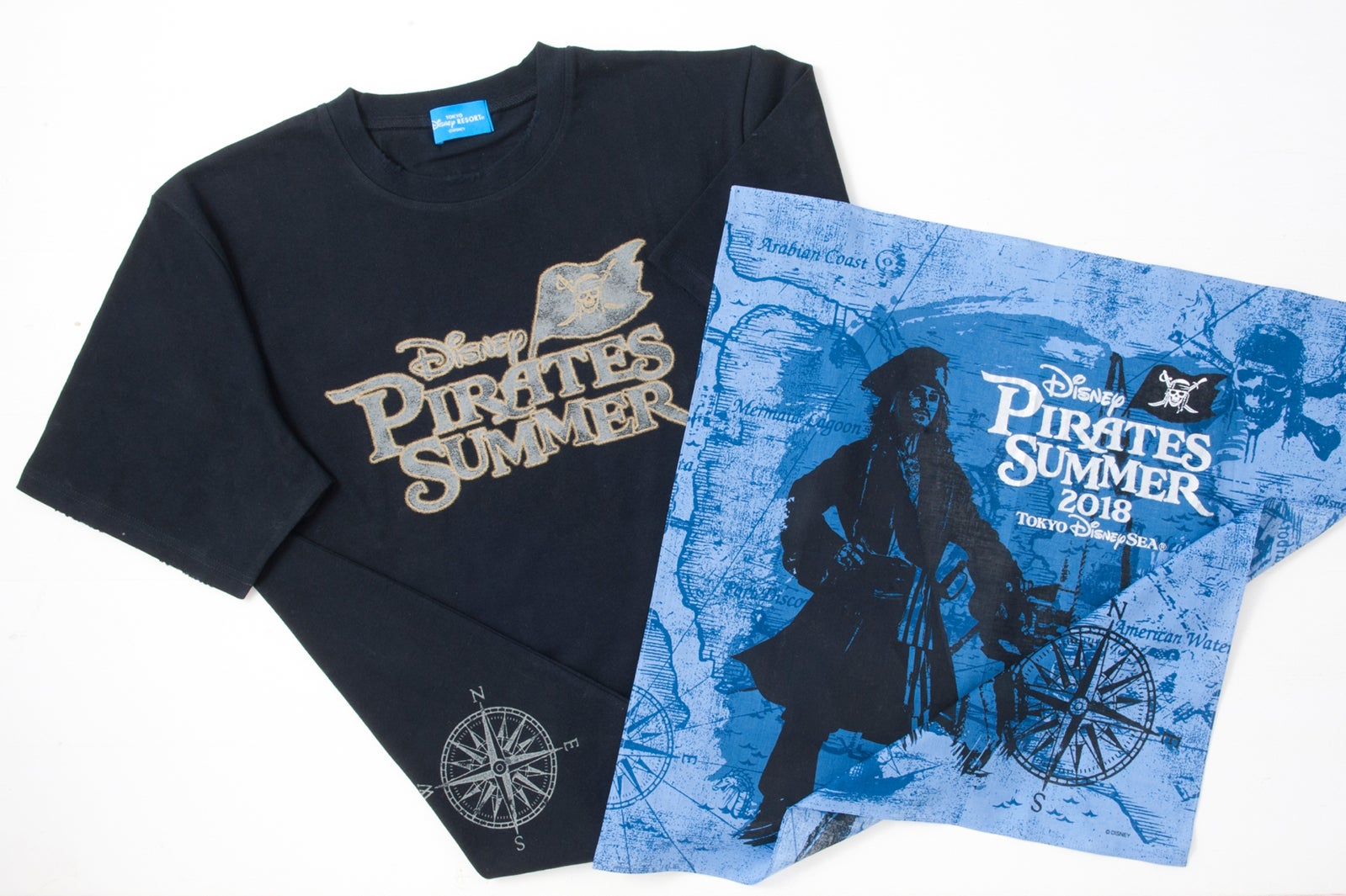 Tシャツ 2,500円／バンダナ 800円  （C）Disney